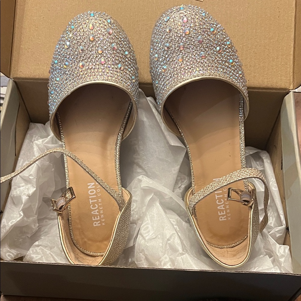 Kenneth Cole Reaction girl's  wedge dress shoes in soft gold champagne Glitter